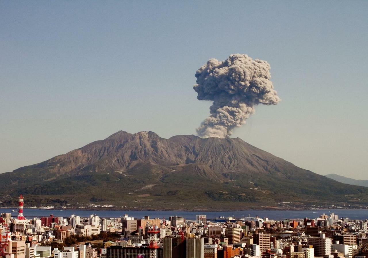 Apa Hotel Kagoshima Chuo Ekimae Buitenkant foto